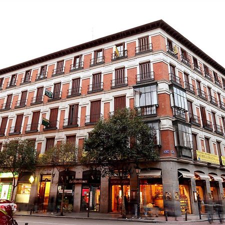 Hostal Sil & Serranos Madrid Luaran gambar